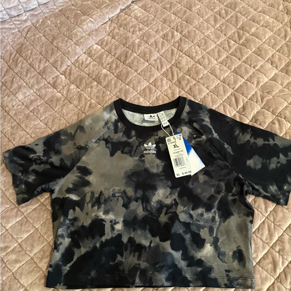 Adidas Black and Tan Cropped Tee and matching  flare leggings